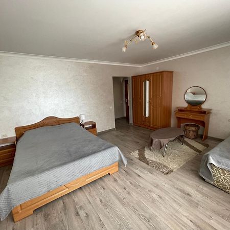 У Оксани Hotel Solochin Bagian luar foto
