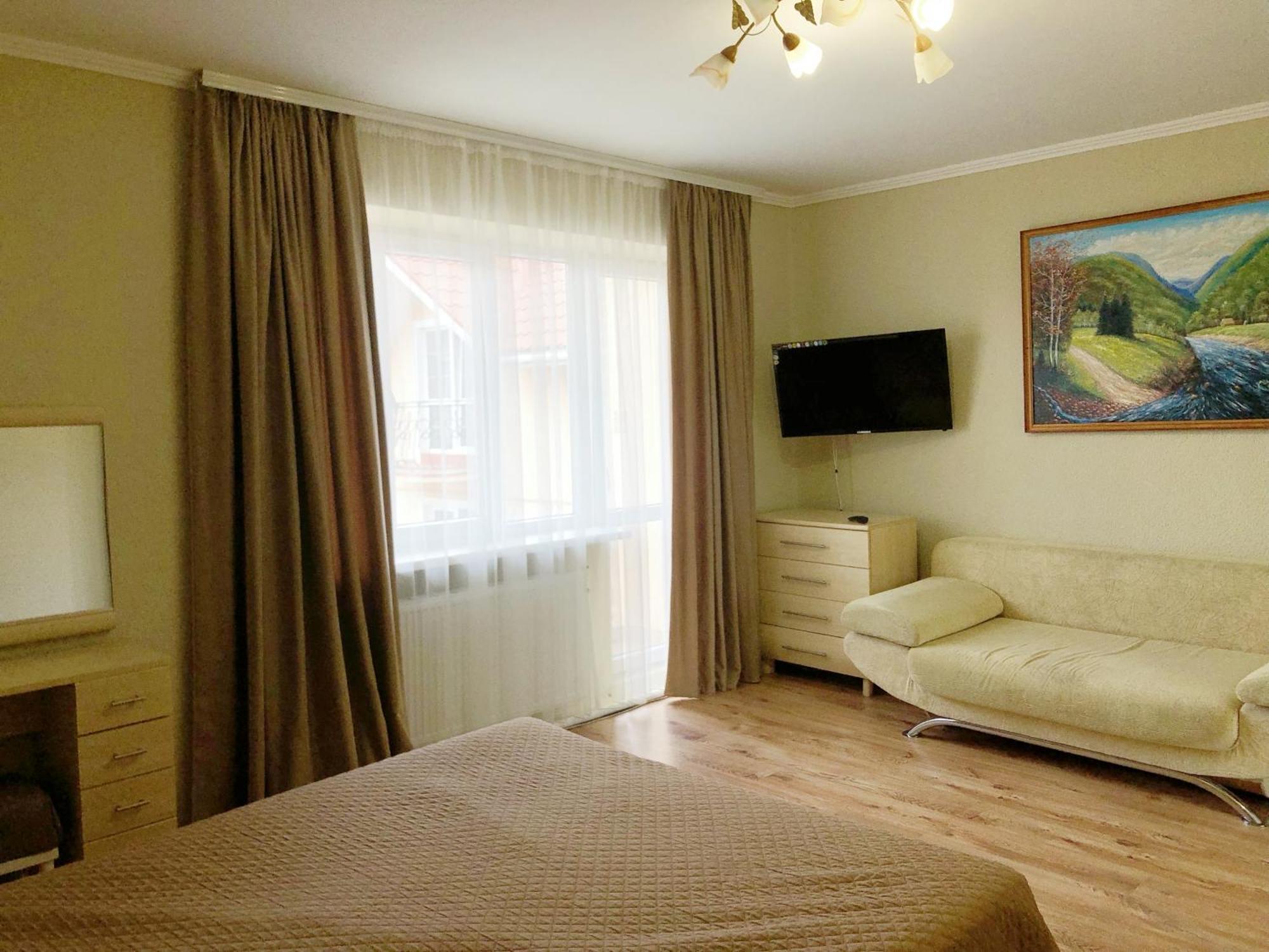 У Оксани Hotel Solochin Bagian luar foto